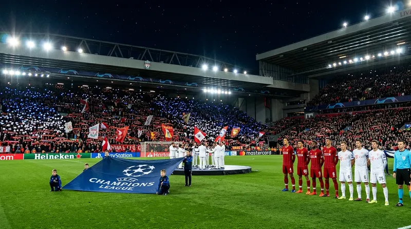 Liga Champions UEFA 2025/2026 malam hari